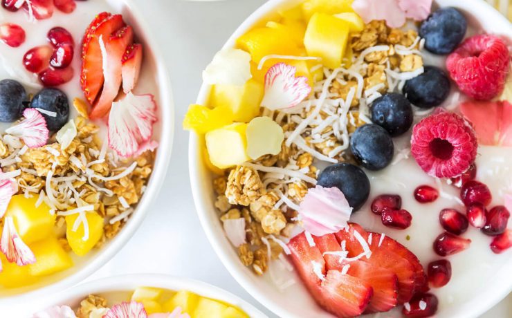 yogurt granola bowls
