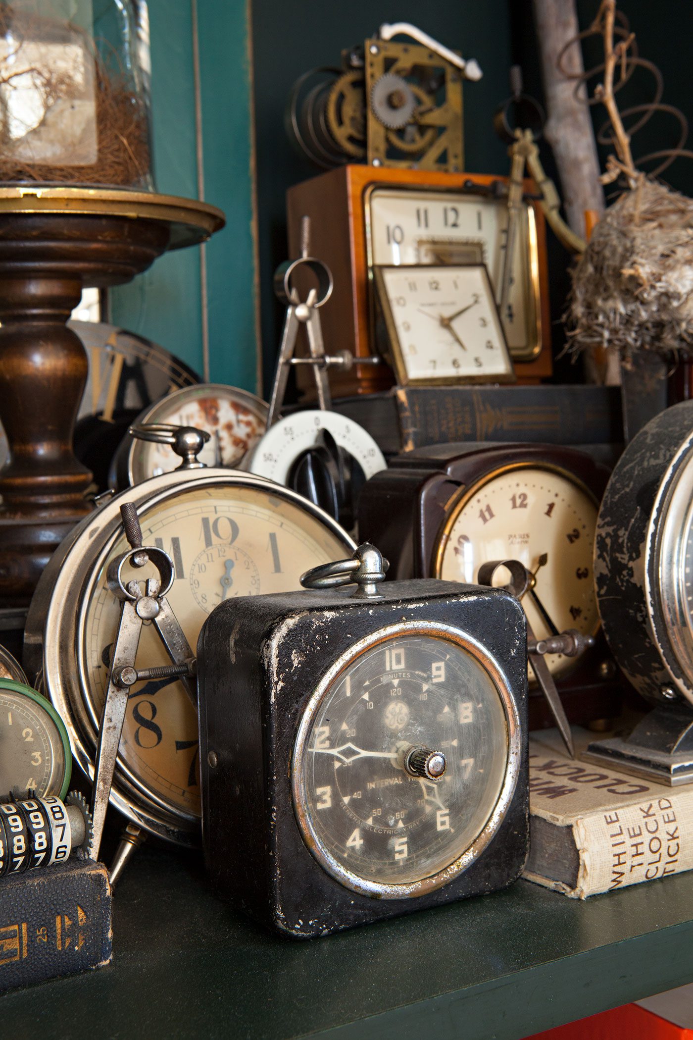 A collection of antique and vintage clocks