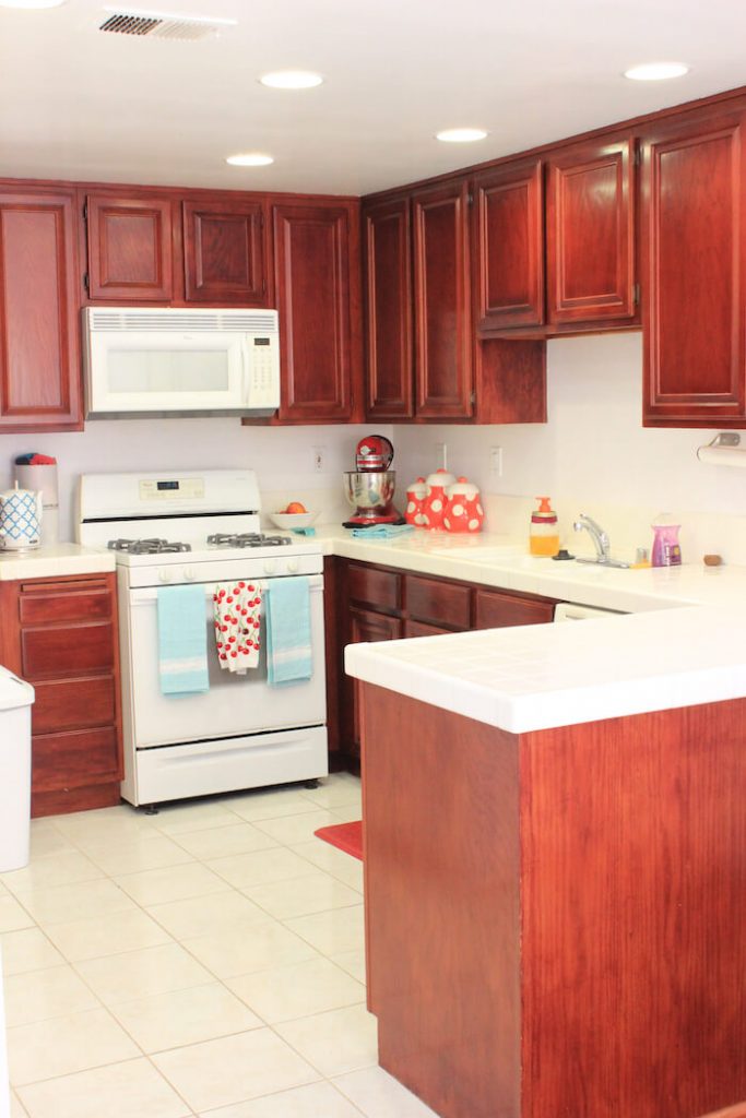 Kitchen with 1988 original kitchen cabinets