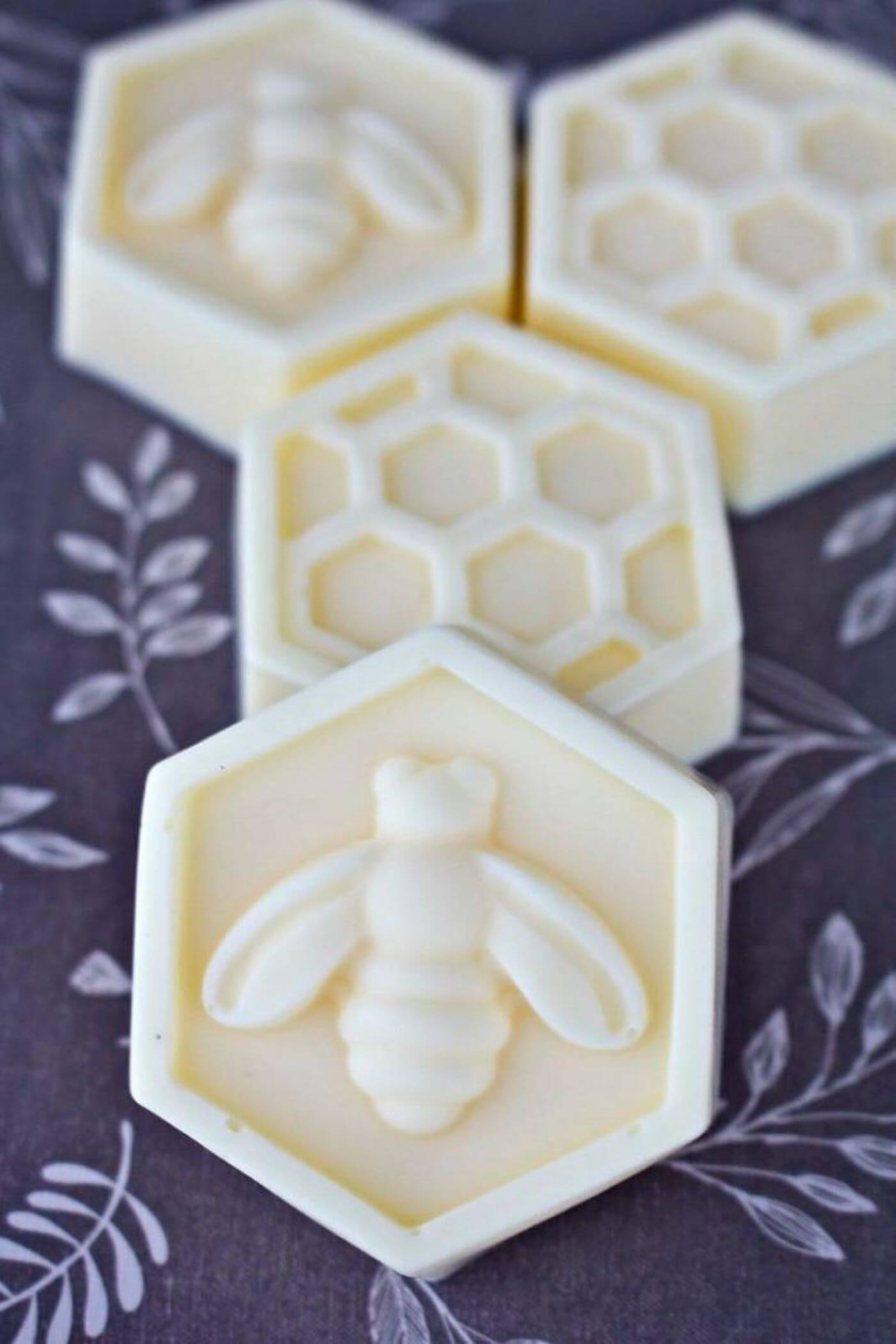 DIY honeybee Soap