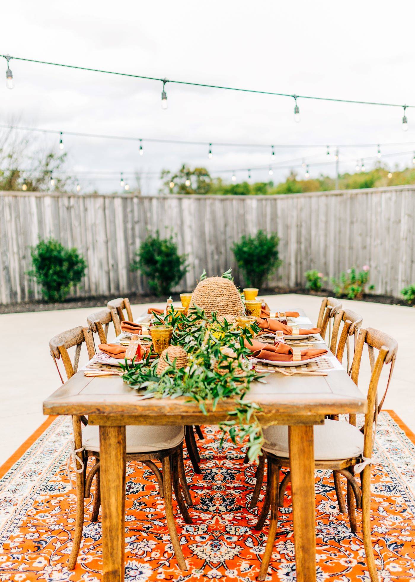 fall wedding tablescape with honey and bee details