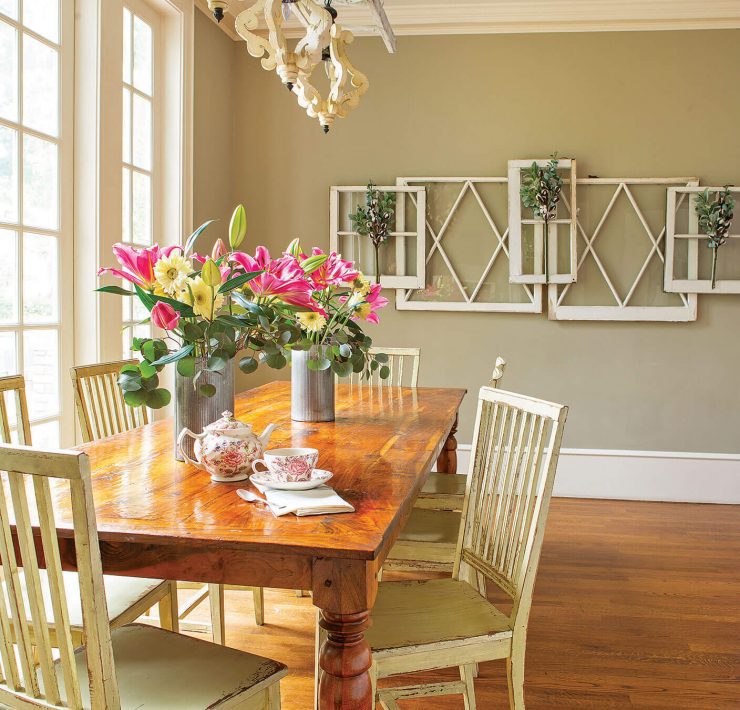 dining room Leslie Saeta for farmhouse paint colors trends