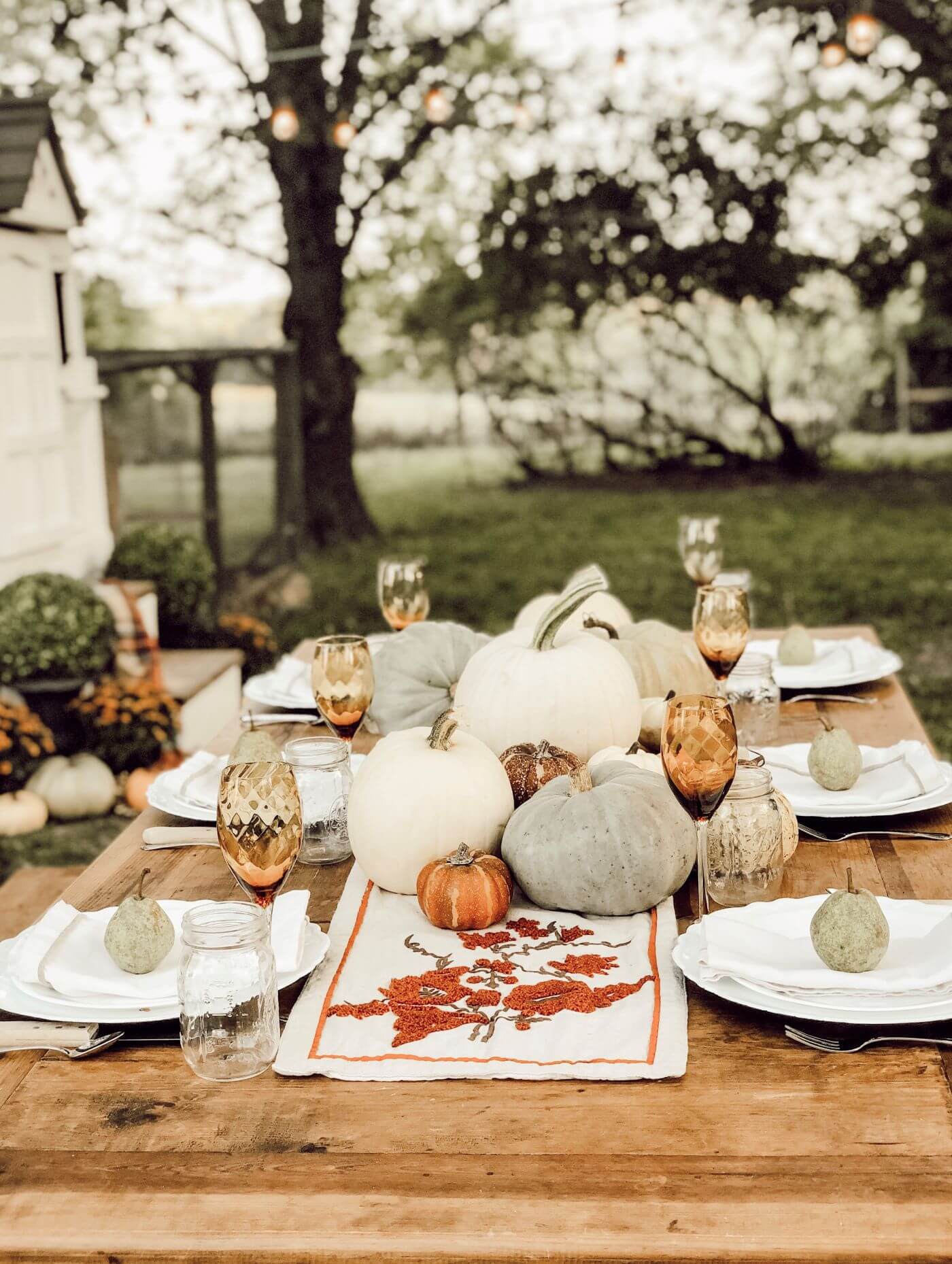 How to Host a Simple Outdoor Fall Dinner American Farmhouse Style