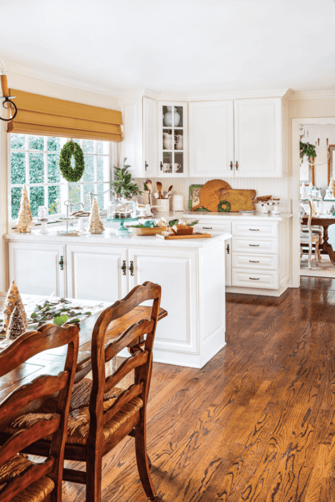 Farmhouse Christmas kitchen