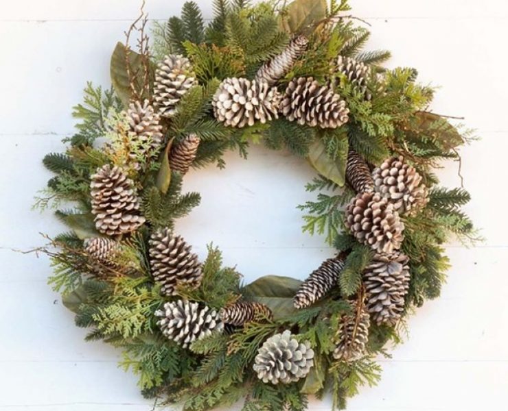 Pinecone wreath for a rustic woodland Christmas