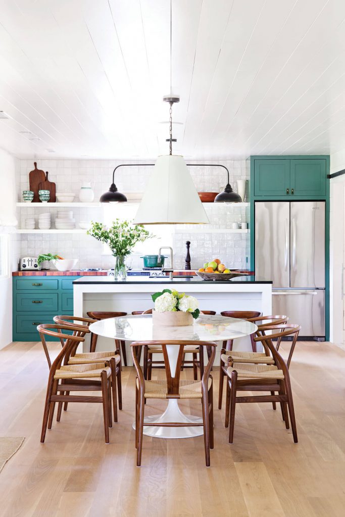 Midcentury farmhouse kitchen for top 2020s farmhouse trends