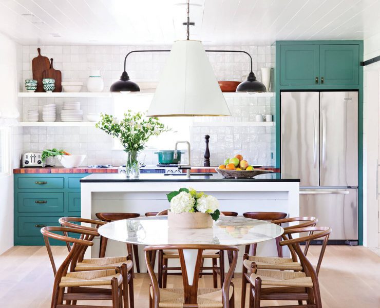 Midcentury farmhouse kitchen for top 2020s farmhouse trends