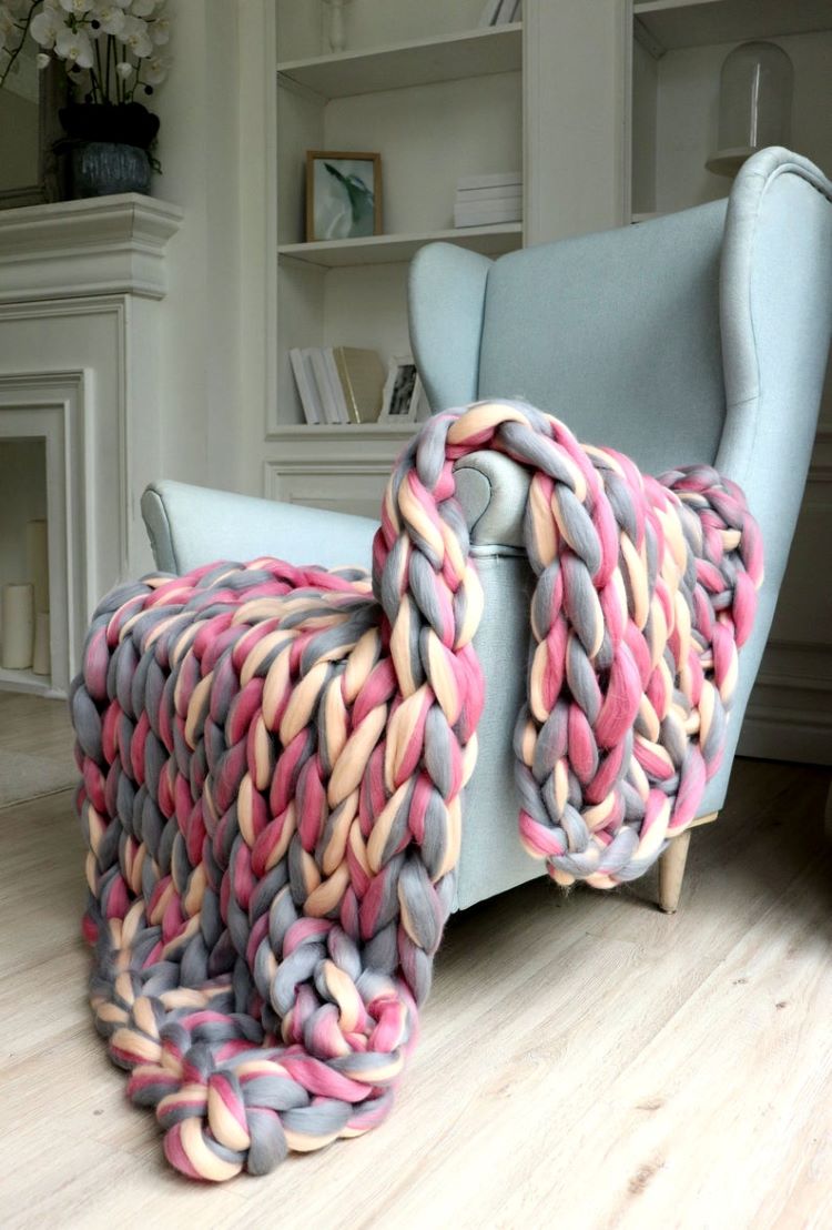 chunky knit blanket in pink, white and violet