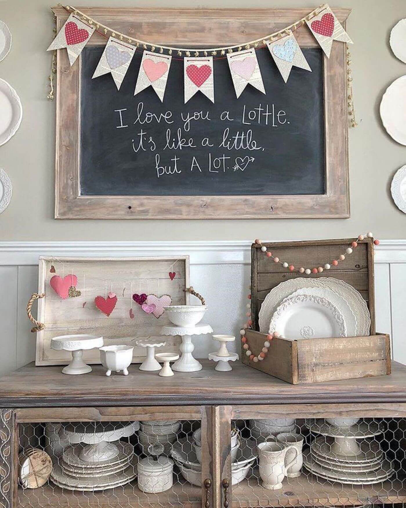 Farmhouse Valentine\'s Day Décor - American Farmhouse Style