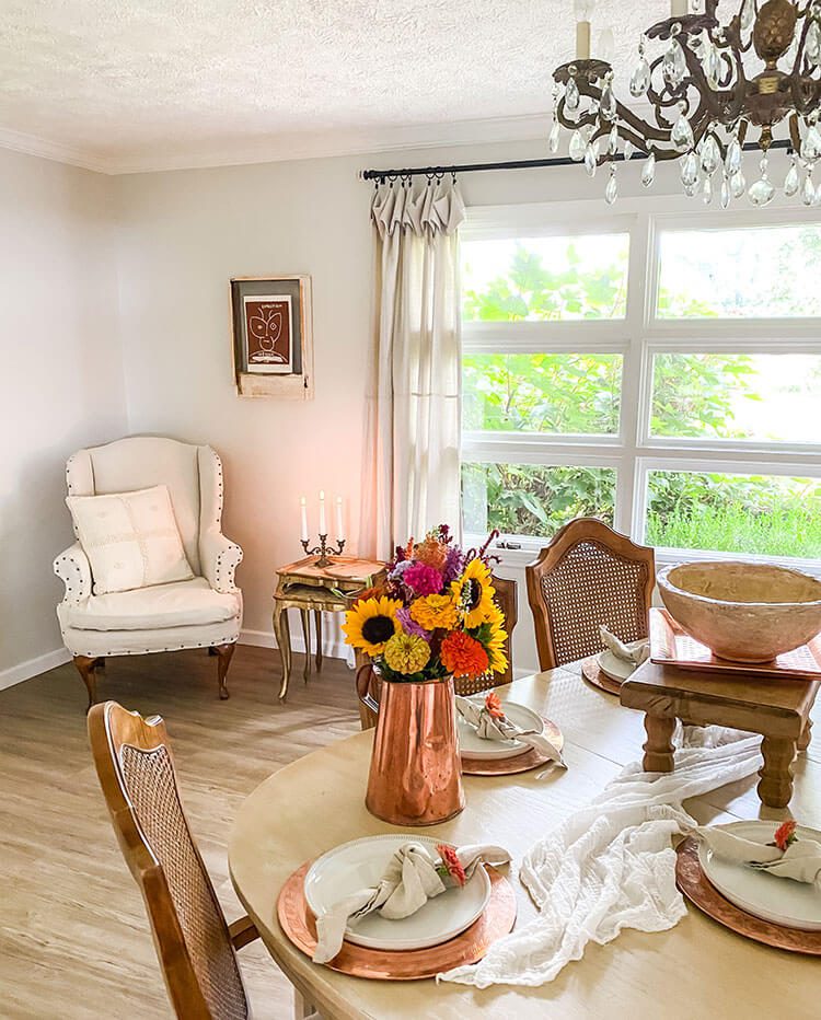 Dining room for natural fall farmhouse decorating