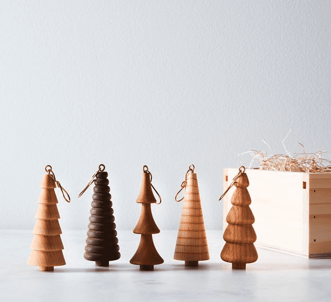 christmas tree ornaments made of wood