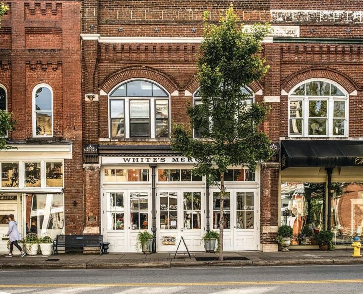 Shop fronts in Franklin, Tennessee