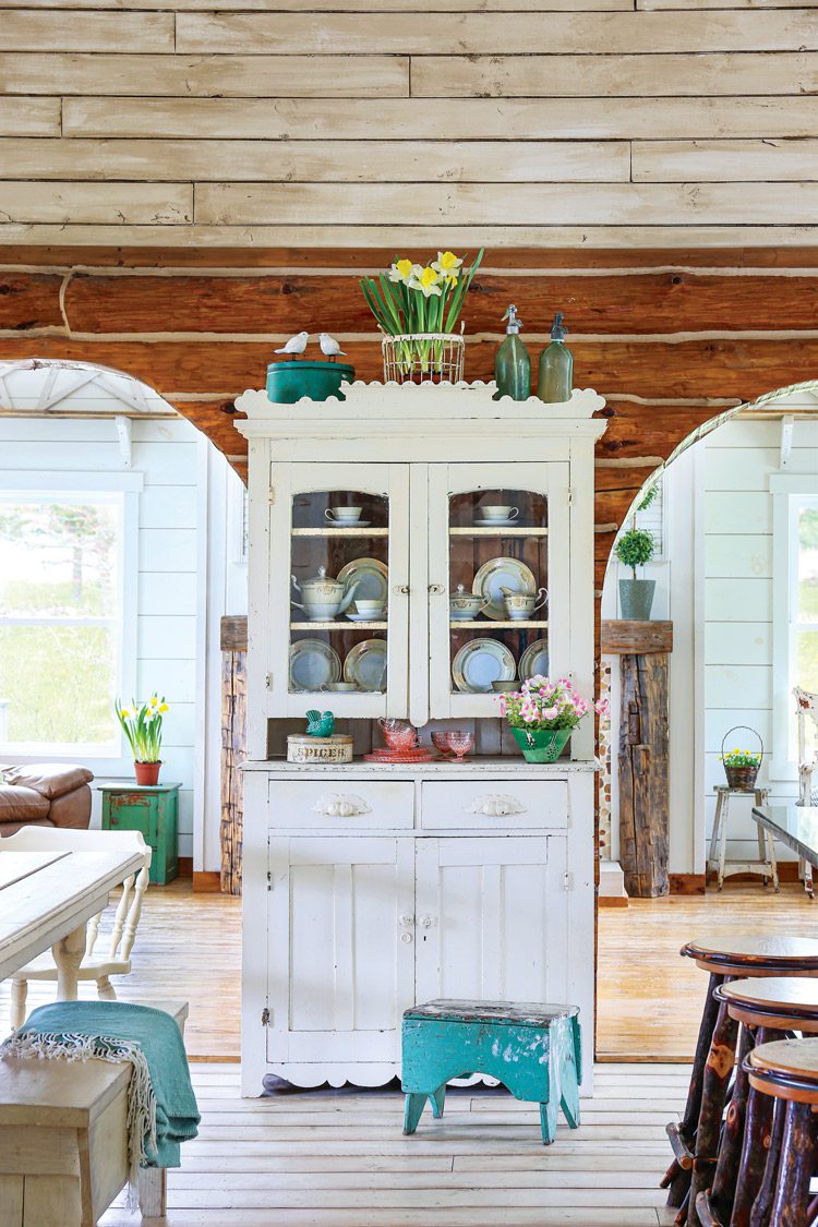 spring farmhouse kitchen