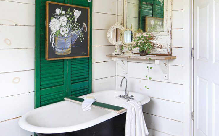 spring farmhouse bathroom