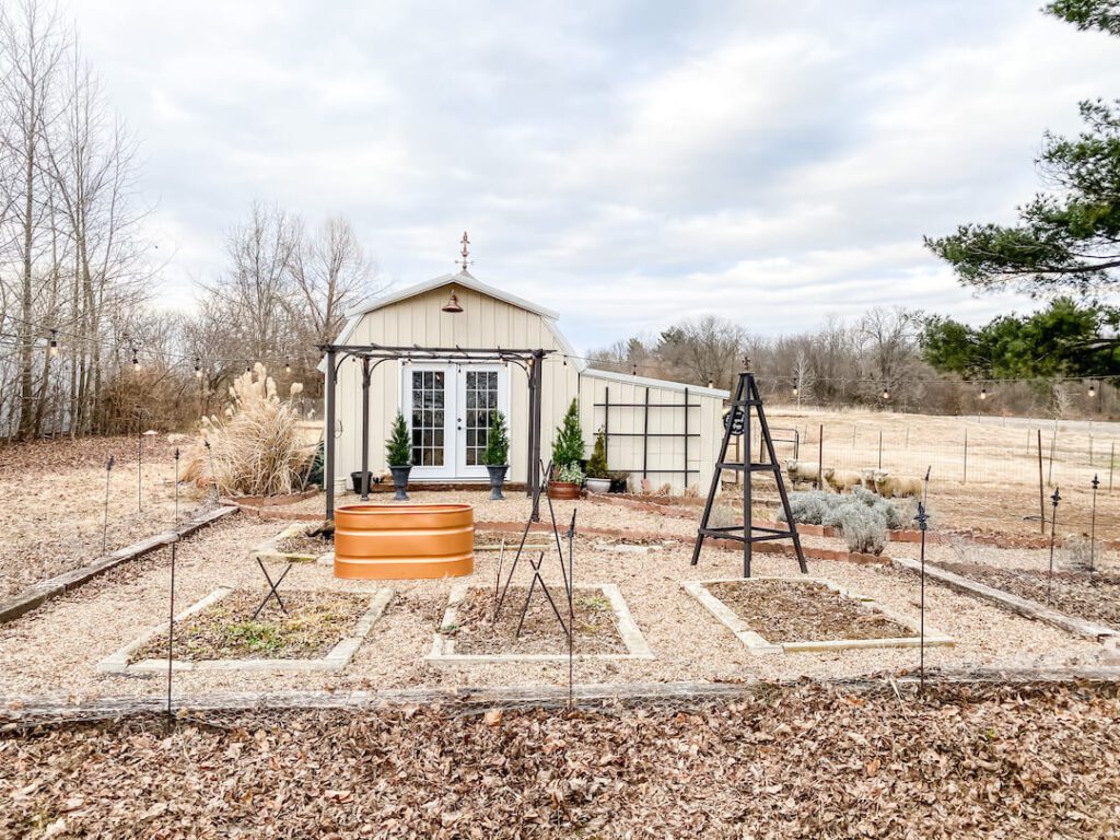 garden shed exterior