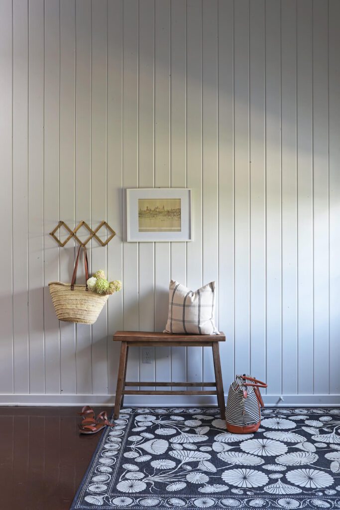 beadboard entryway