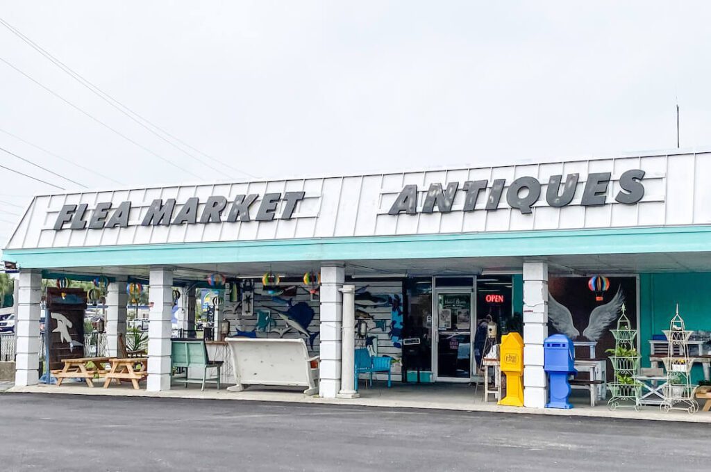 De'France Indoor Flea Market Antiques Florida