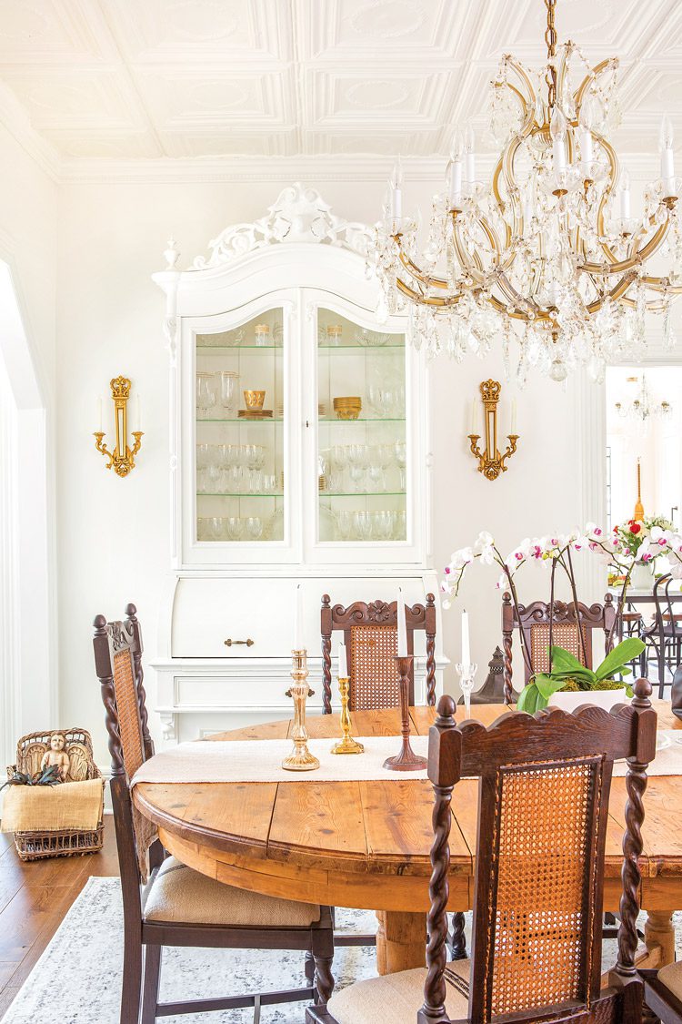 chandelier coffered ceiling Victorian dining room