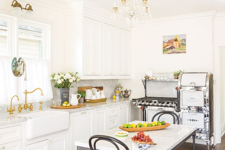 kitchen in Victorian home with farmhouse style