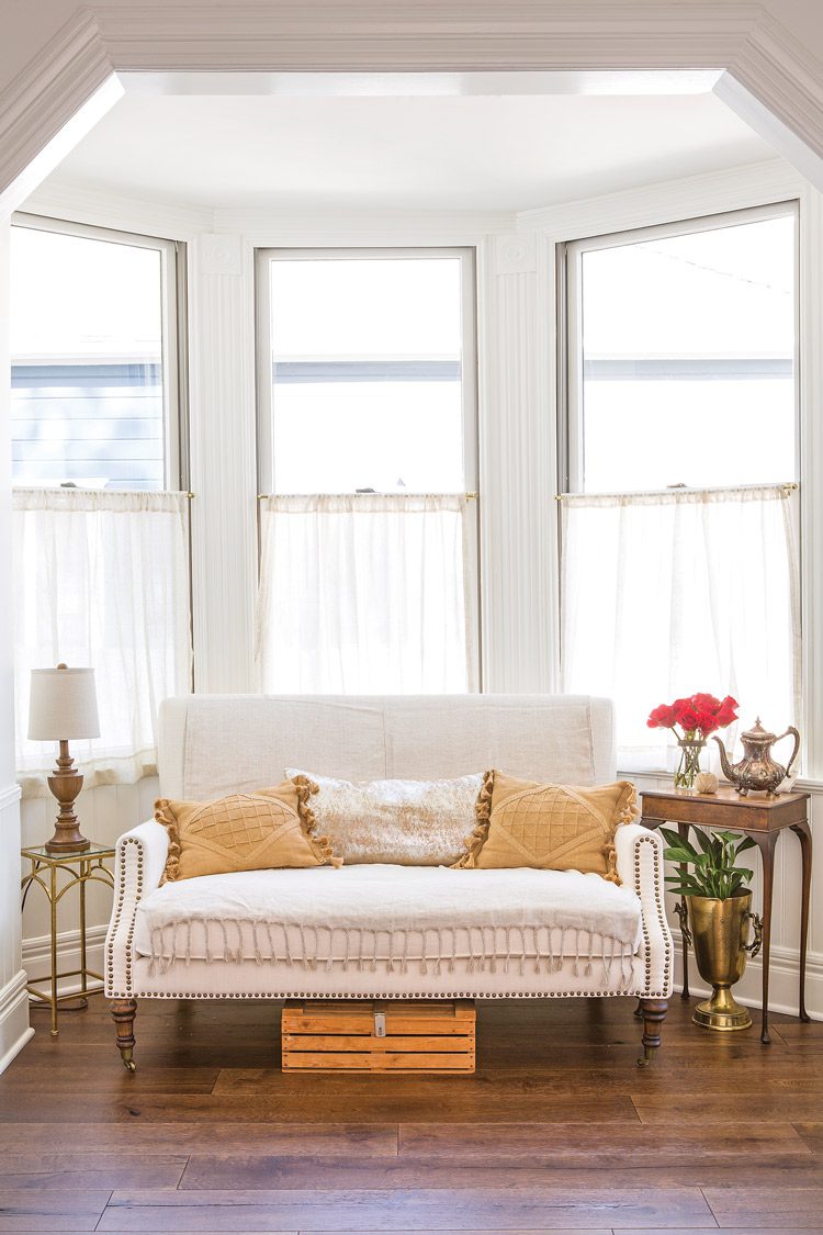 how to mix farmhouse style with any architecture loveseat