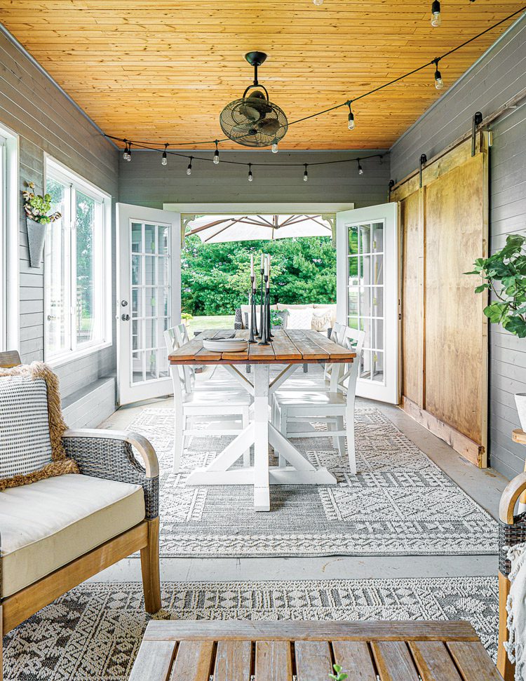 Iowa fixer-upper sunroom