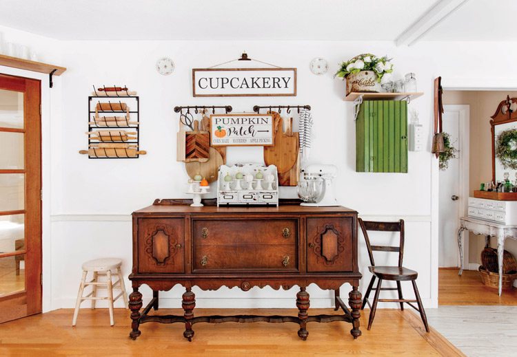 fall "cupcakery" display