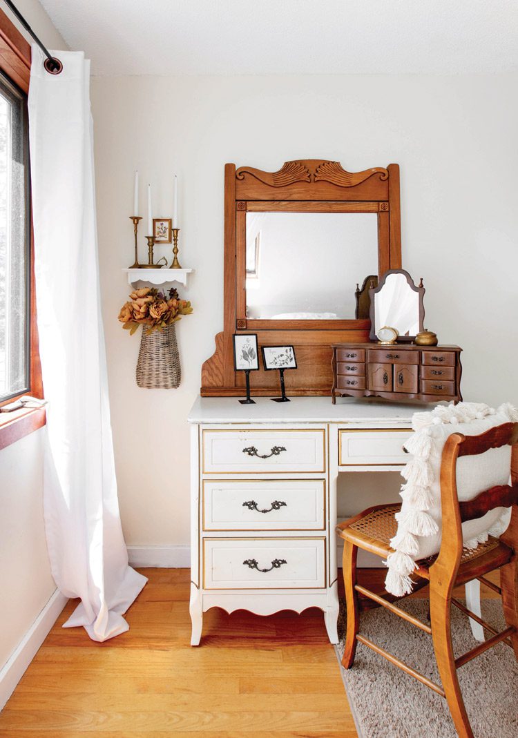 cozy Connecticut home reading corner