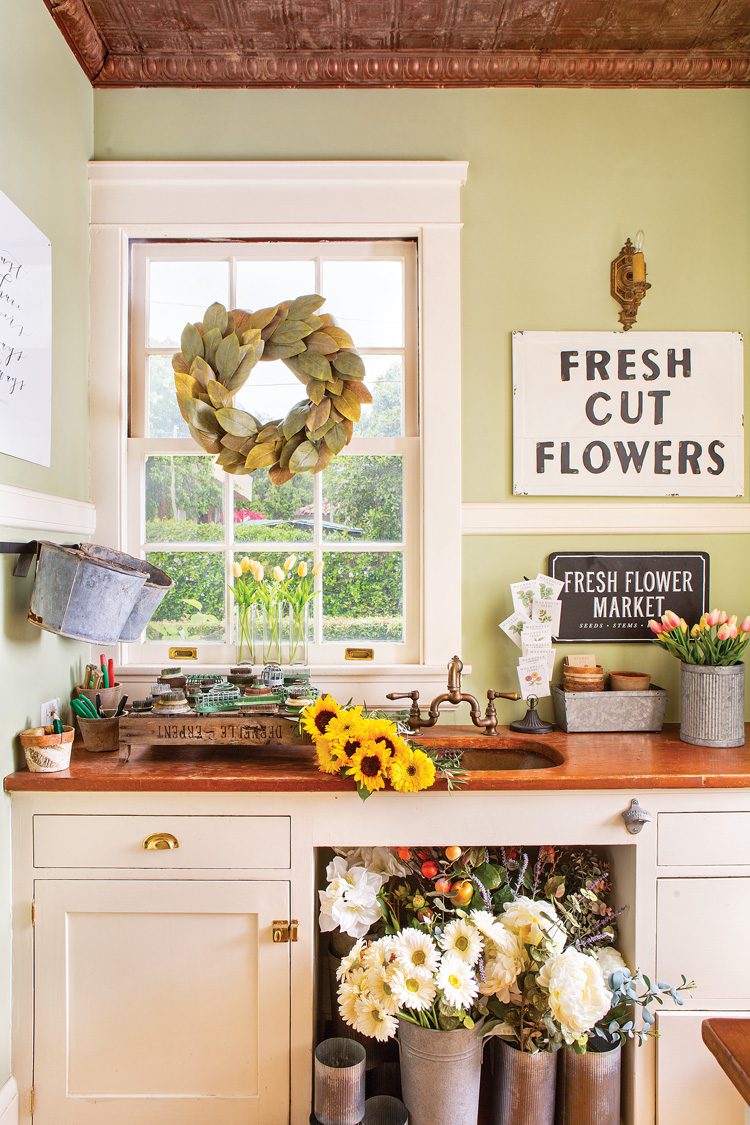 nonseasonal wreath hanging in window