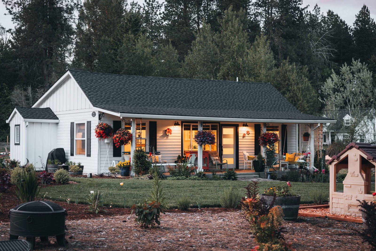 Pearl Street Urban Farmhouse exterior where kids with cancer can stay with their families