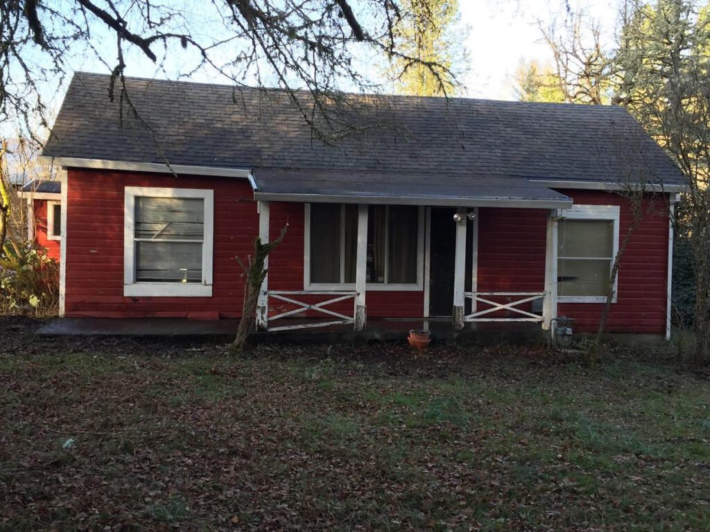 Brigdes 1920 farmhouse pre-renovation