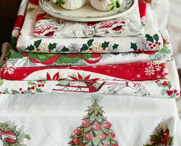 Vintage tablecloths for Christmas décor