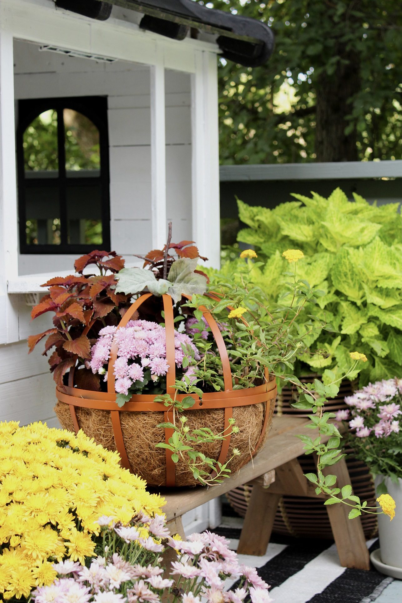 DIY metal pumpkin planter