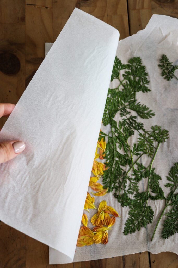 This DIY project teaches you how to preserve your favorite flowers. 