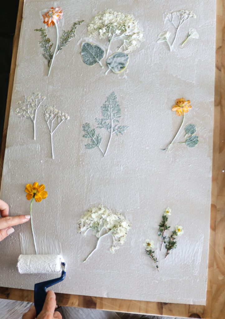 This DIY project teaches you how to preserve your favorite flowers. 