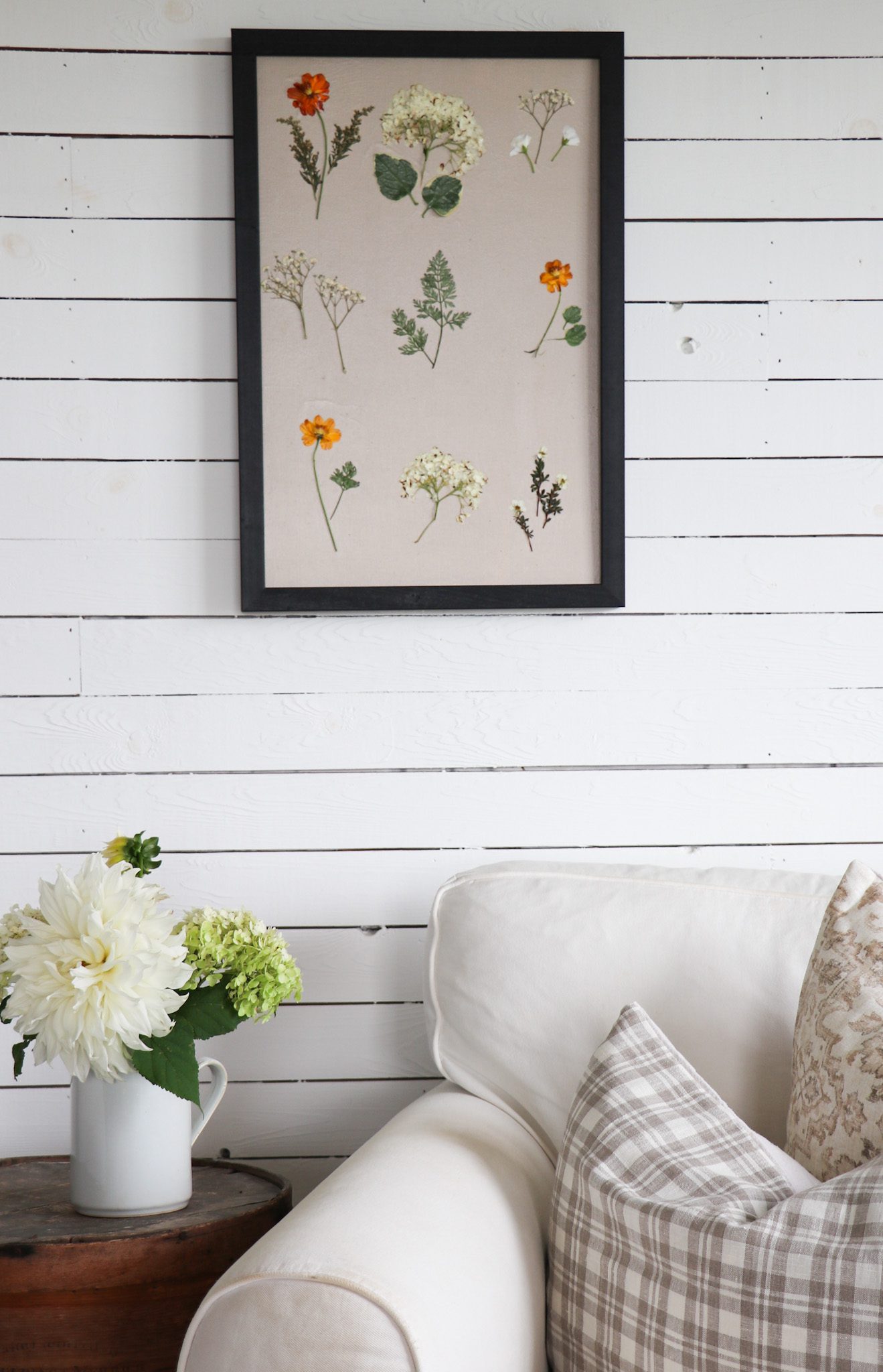 DIY Monogram Pressed Flower Art - Farmhouse Chic Living