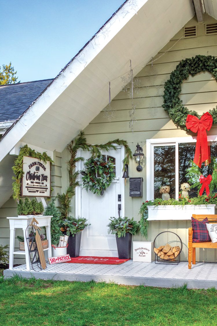 Blogger Sarah Wagner uses her holiday décor to make the space seem larger than it is.