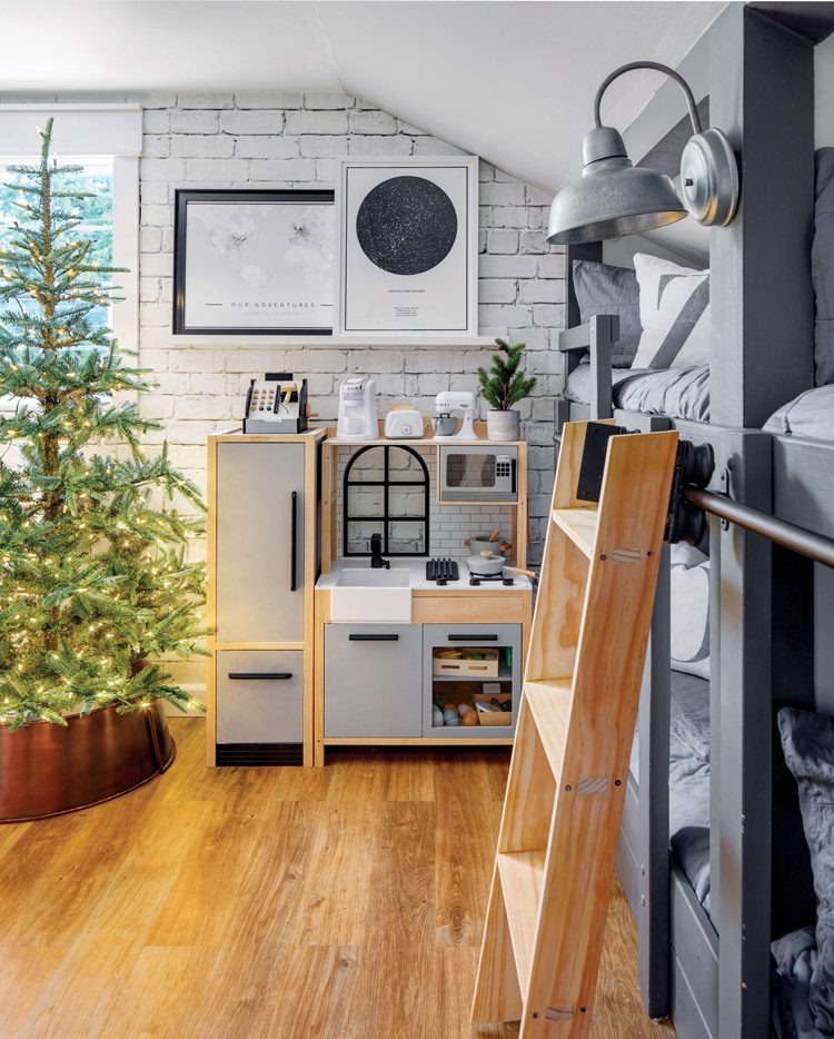 Blogger Sarah Wagner uses her holiday décor to make the space seem larger than it is.