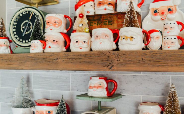 vintage Santa mugs