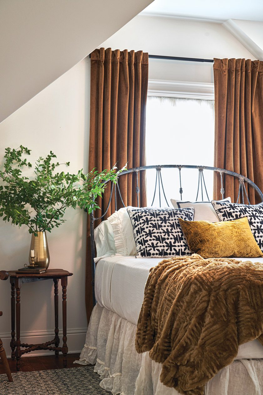 neutral bedroom in Project House