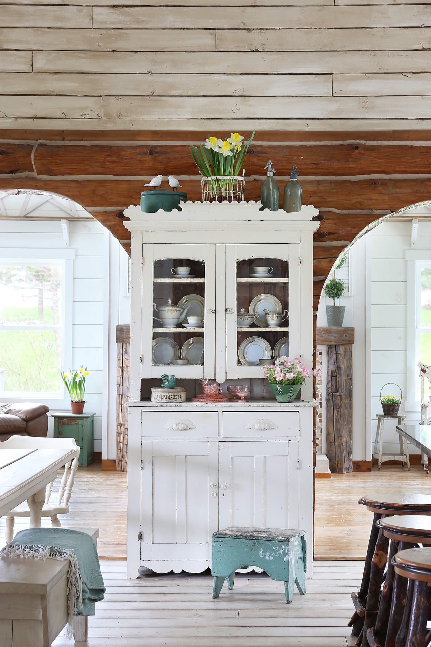 Hutch with Easter decor and spring flowers