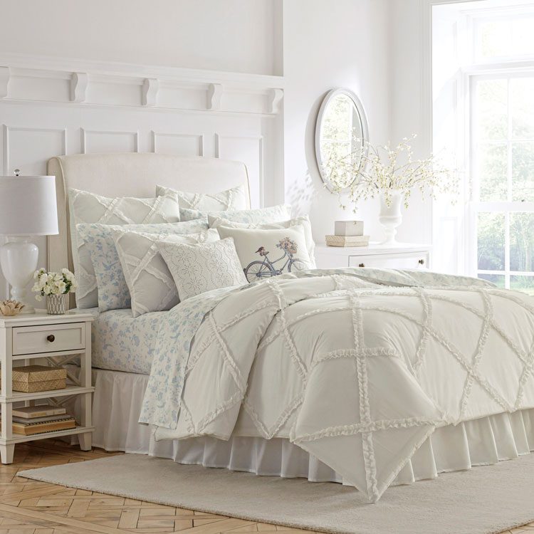 Adelina comforter set