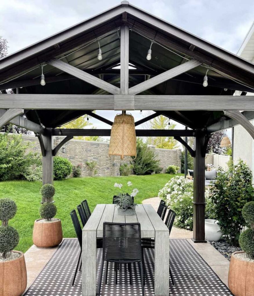 outdoor dining area