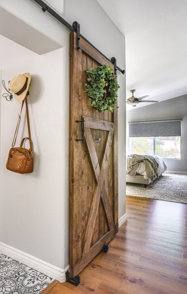  A barn door