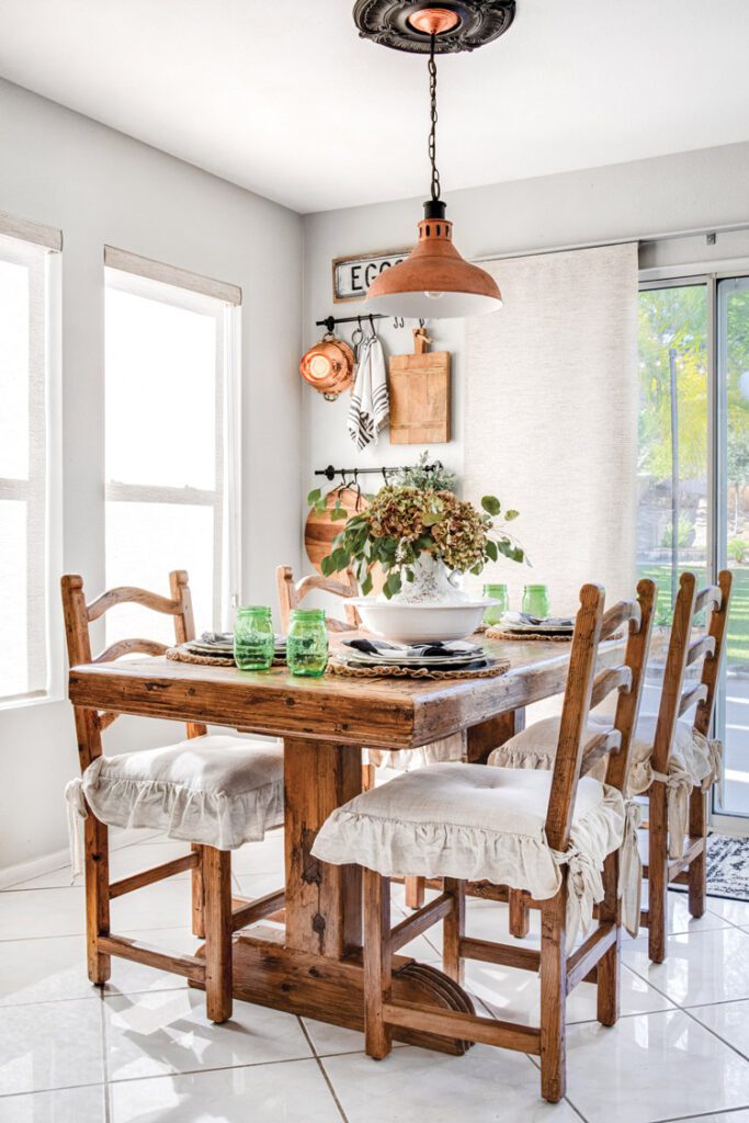 Breakfast nook table