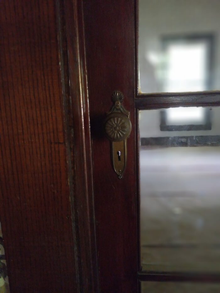 door with knob