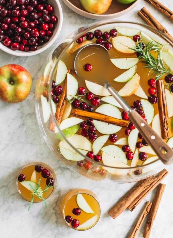 Apple cider sangria hot fall cocktail