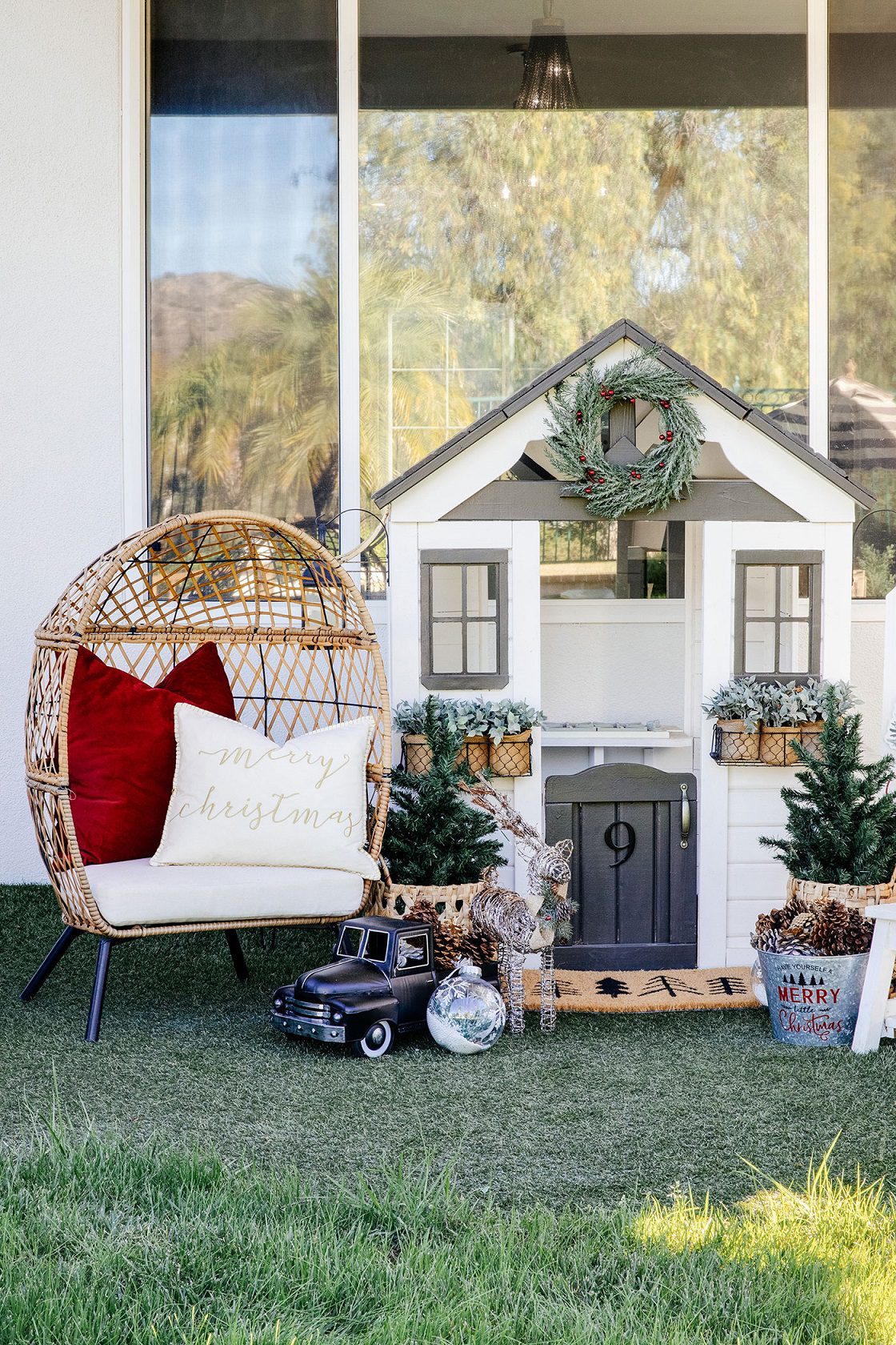 Small-Scale Charm: DIY Dollhouse Ideas for Your Front Porch