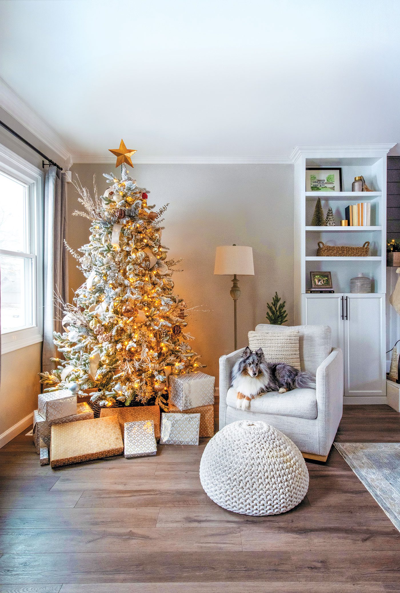 Gold and white Christmas tree for where to put your christmas tree