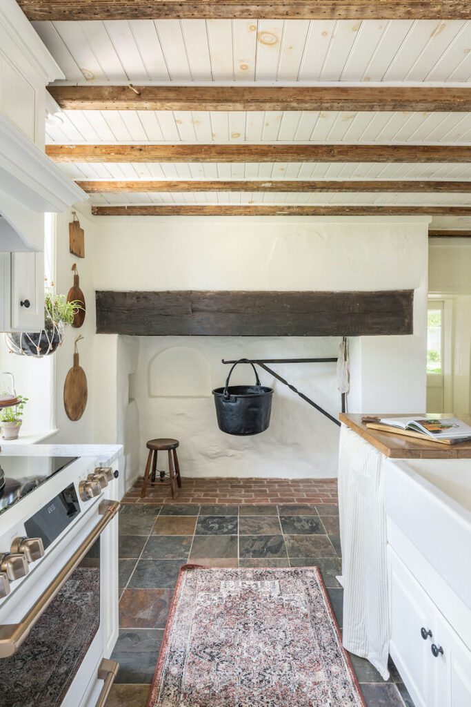 historic home kitchen