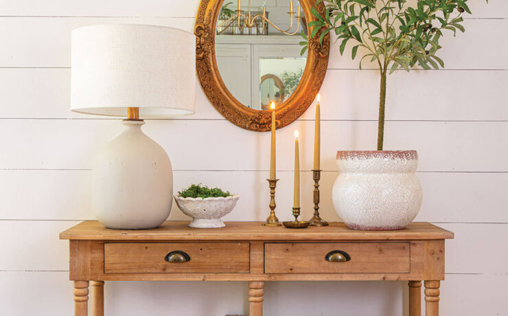 Living room with essential oils combinations and vintage vibes